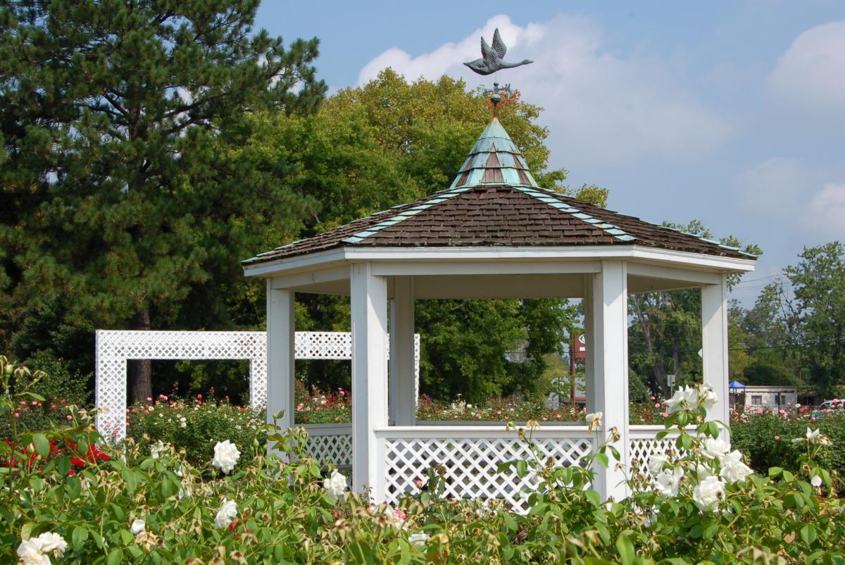 Rose Garden Gazebo - Huntington Park by Jerry Gammon