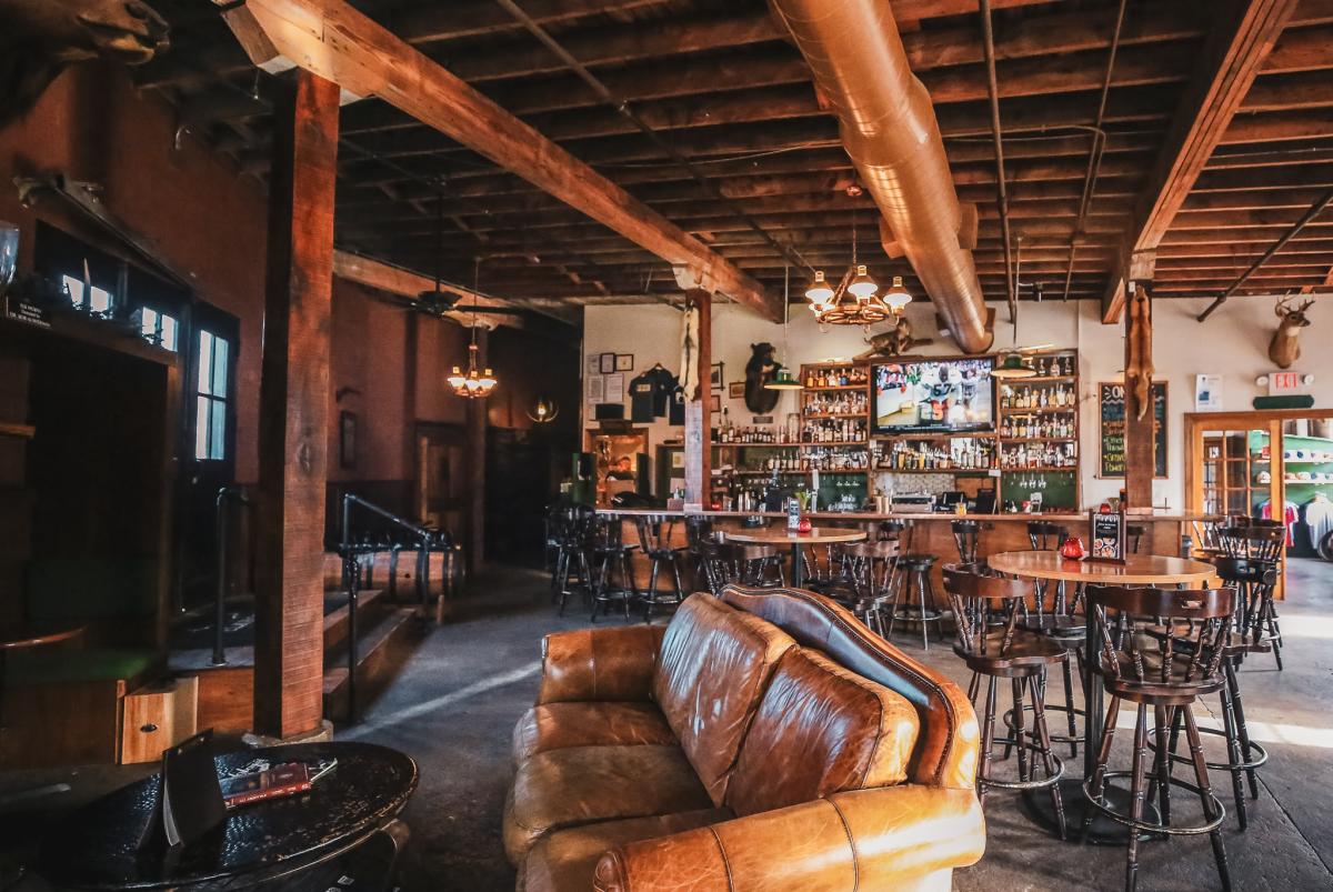 Elkhorn Tavern