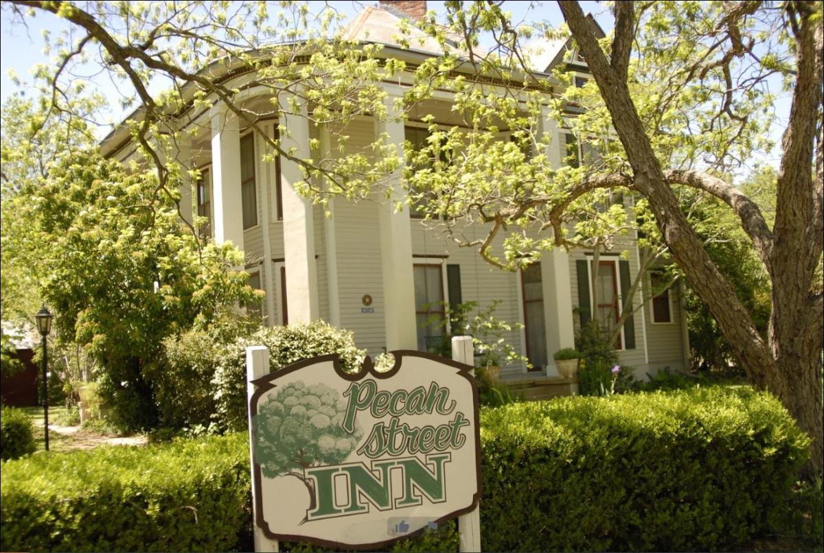 Pecan Street Inn