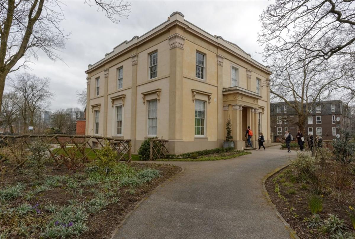 Elizabeth Gaskell's House exterior