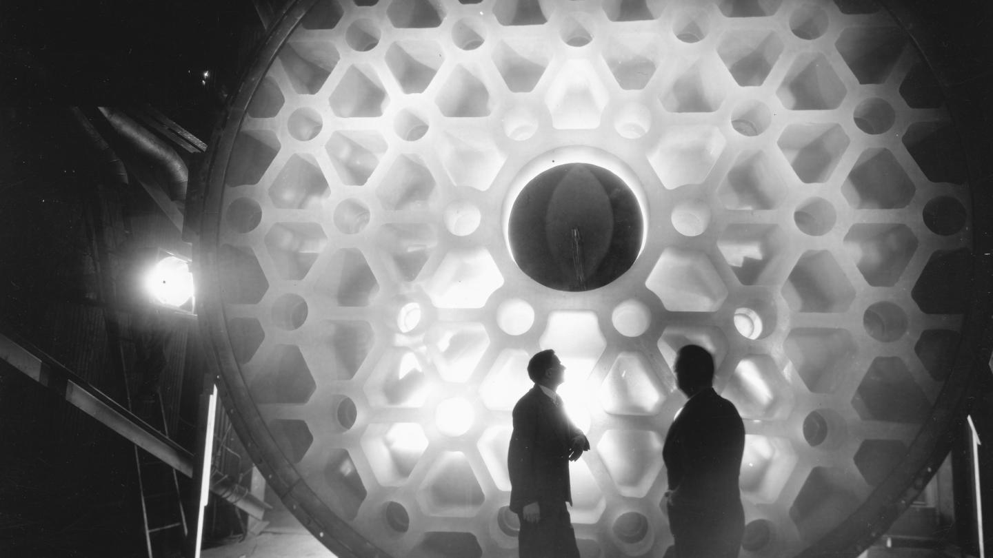 McCauley and Hostetter Standing in Front of 200-Inch Disk courtesy The Corning Museum of Glass