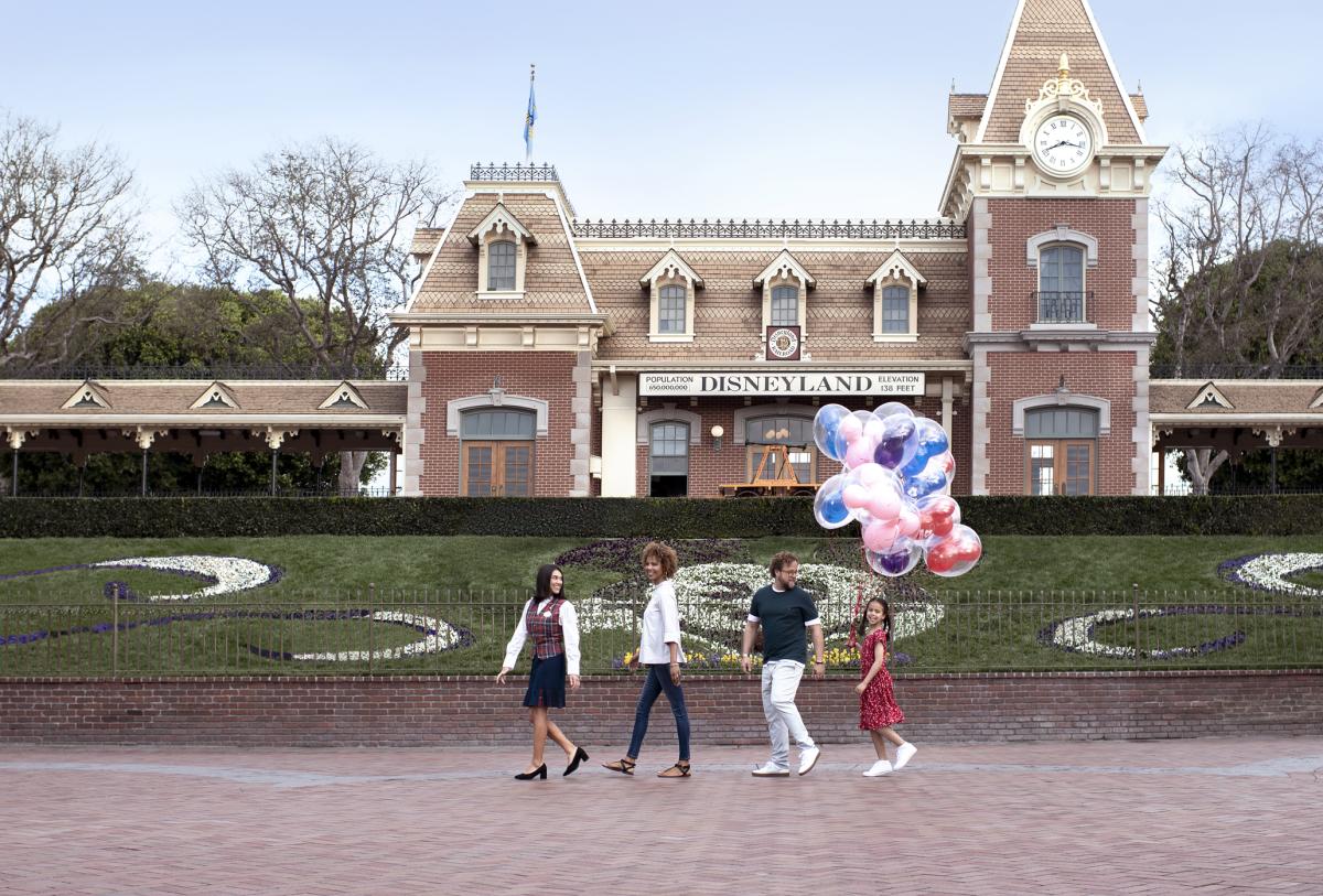 Disneyland VIP Tours