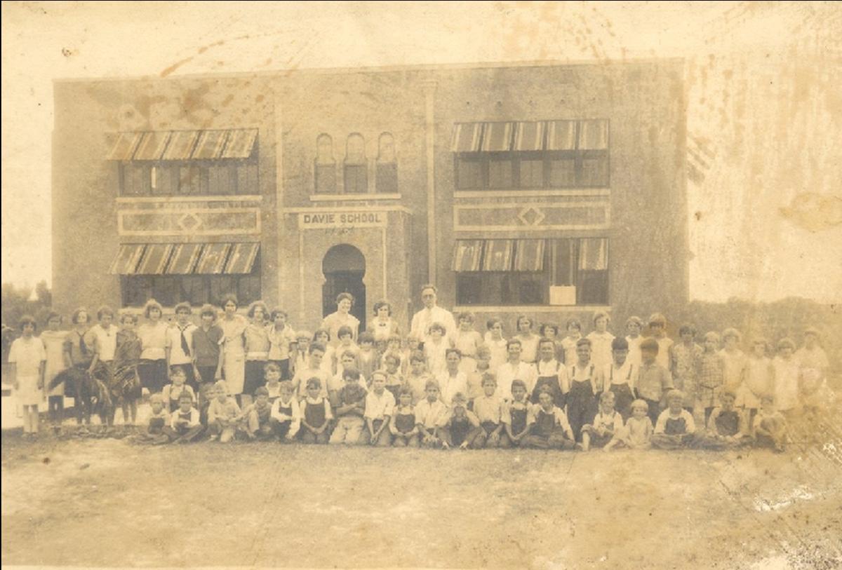 Old Davie School