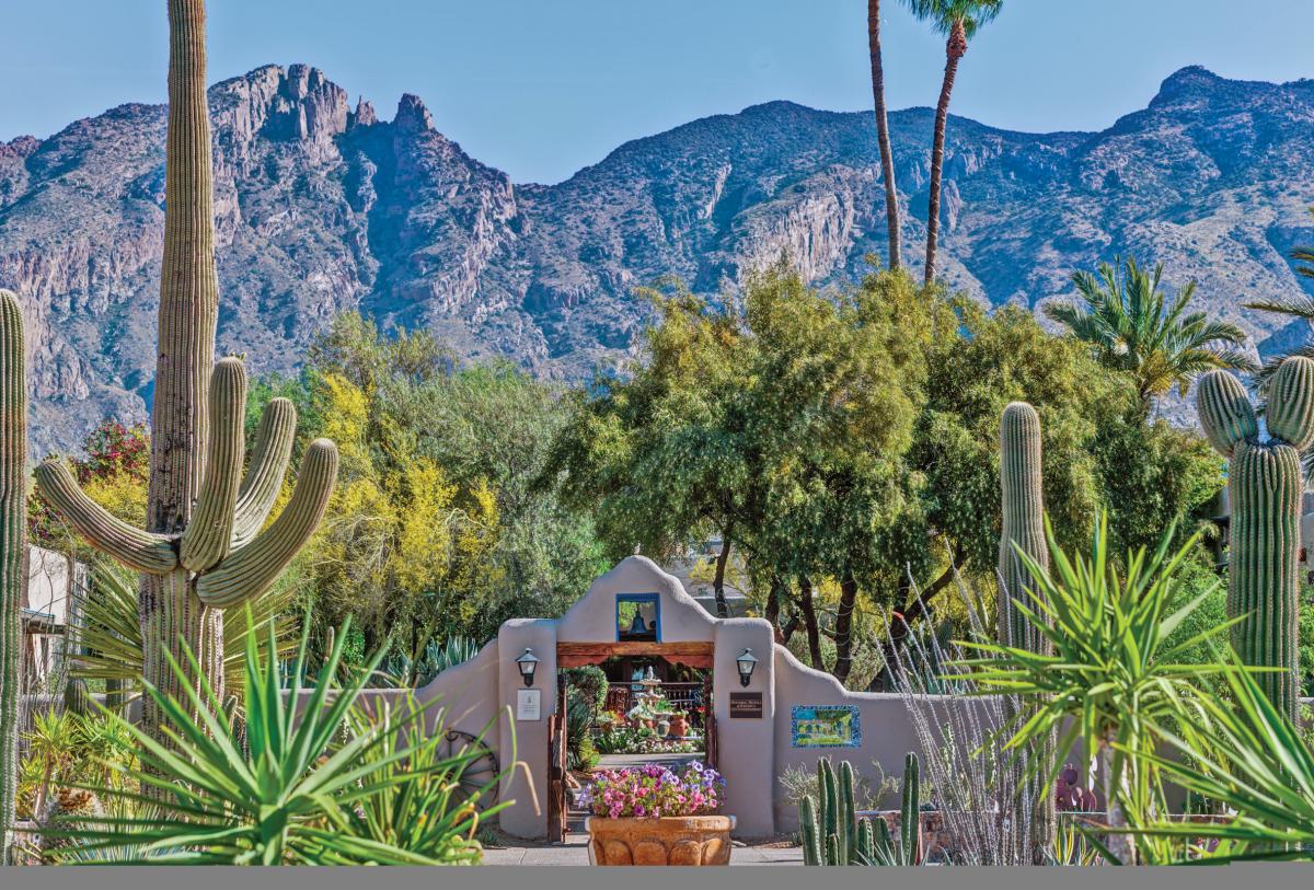 exterior entry way of Hacienda Del Sol