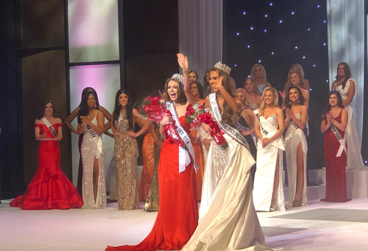 pageant winners are crowned and waving at the audience