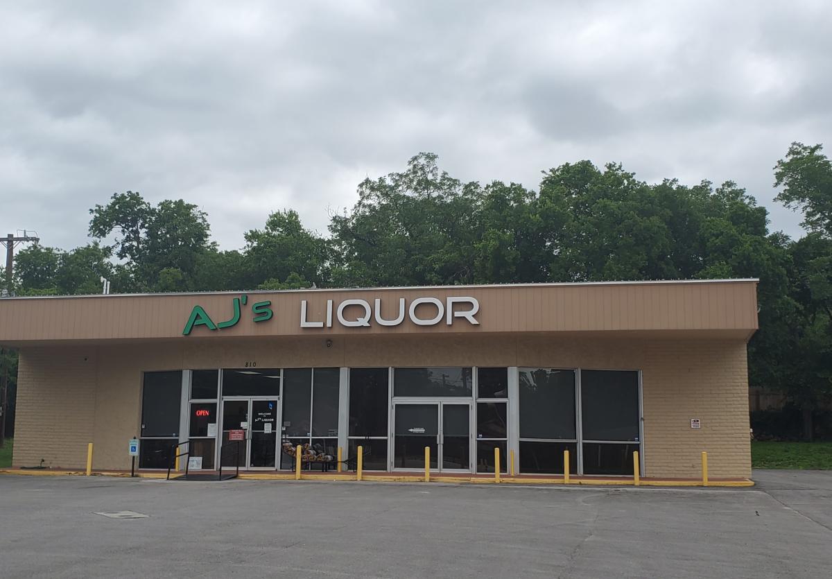 AJ'S Liquor store front