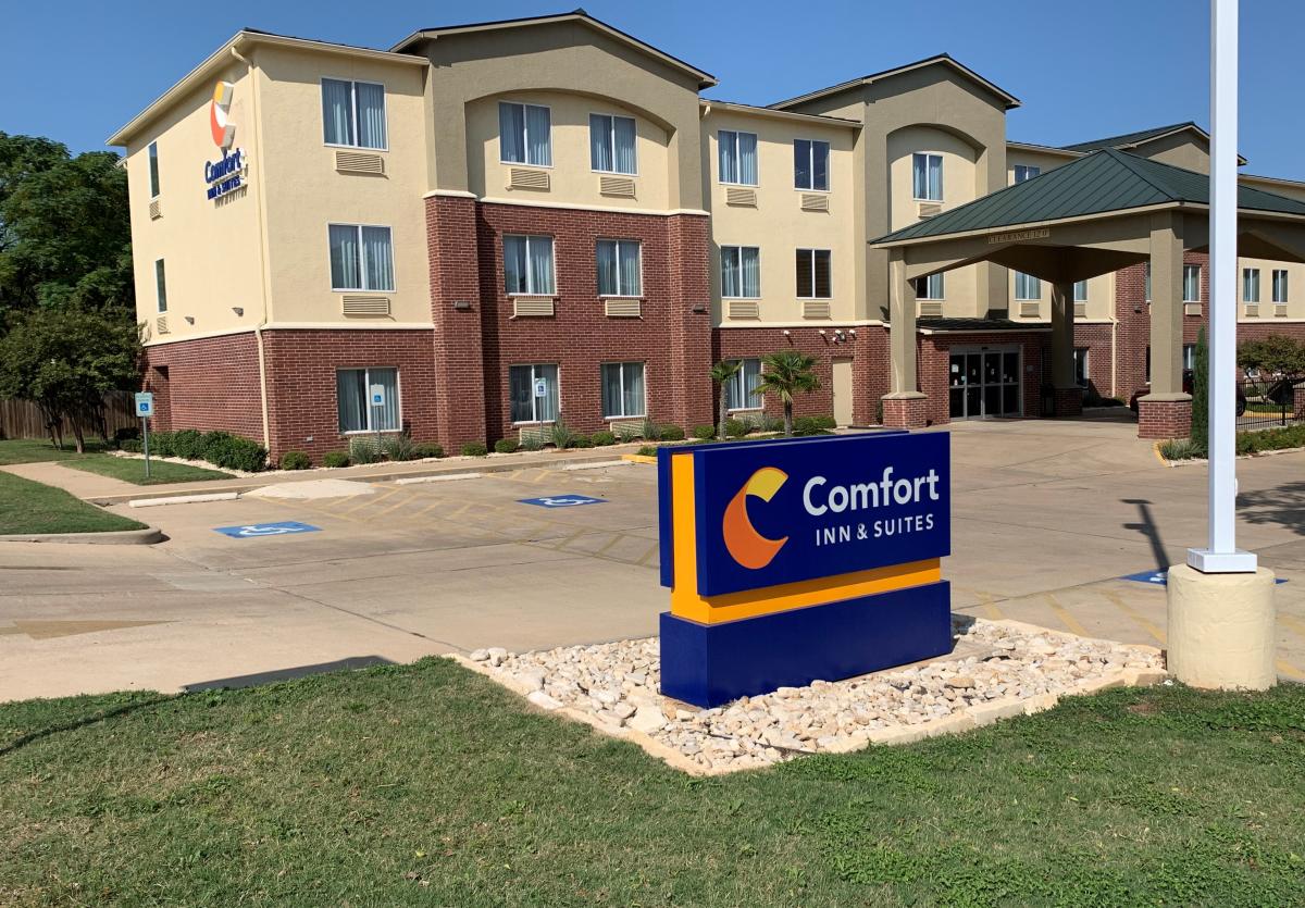 Comfort Inn & Suites