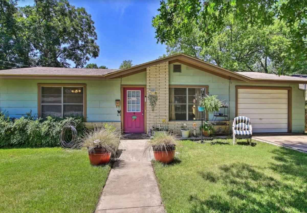Cottage on Mulberry
