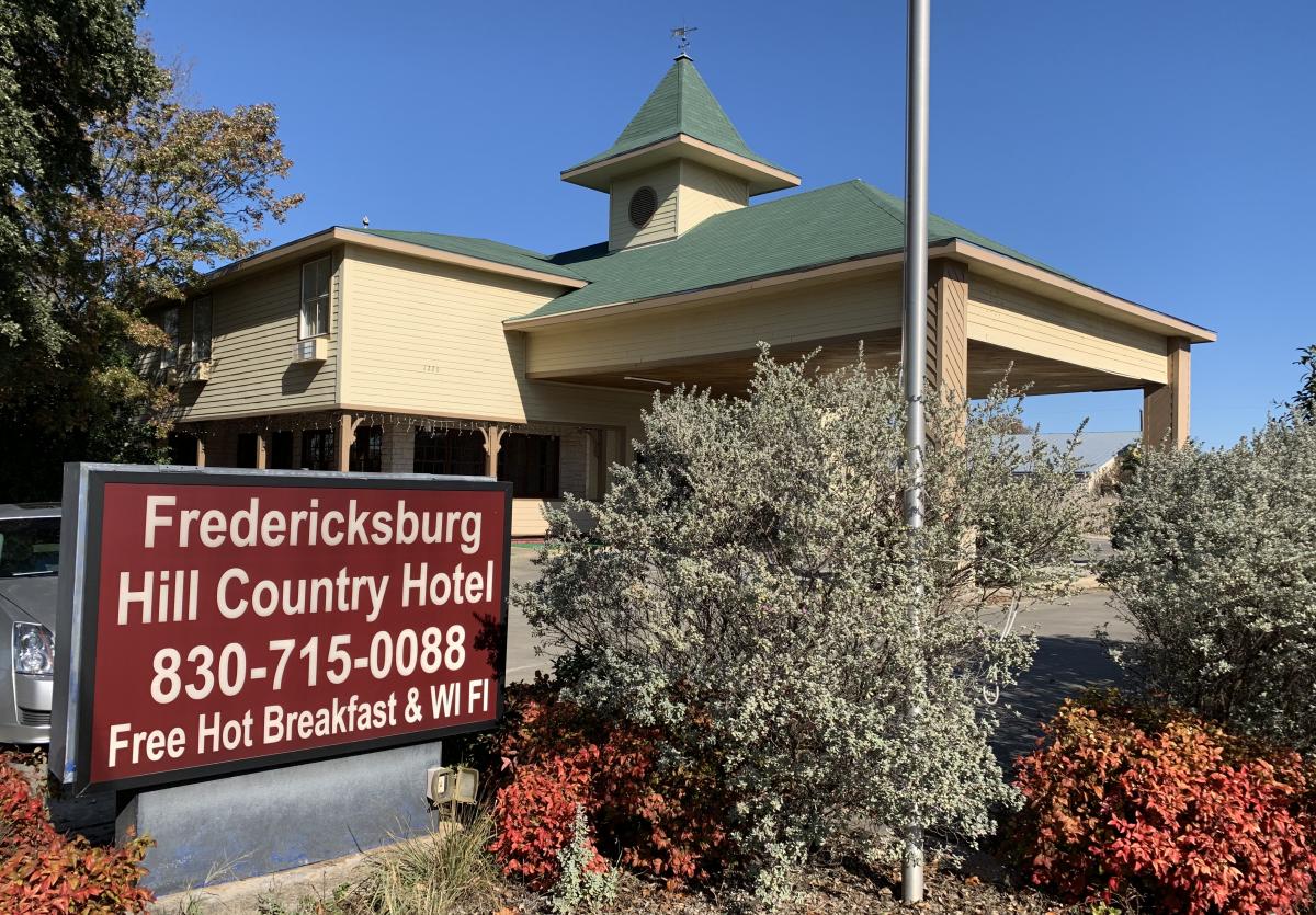 Fredericksburg Hill Country Hotel