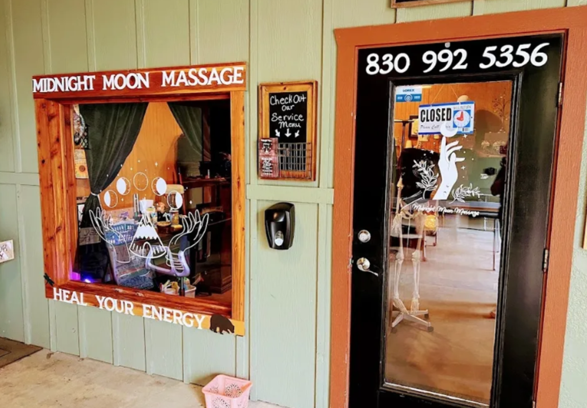 Midnight Moon Massage Spas 9418