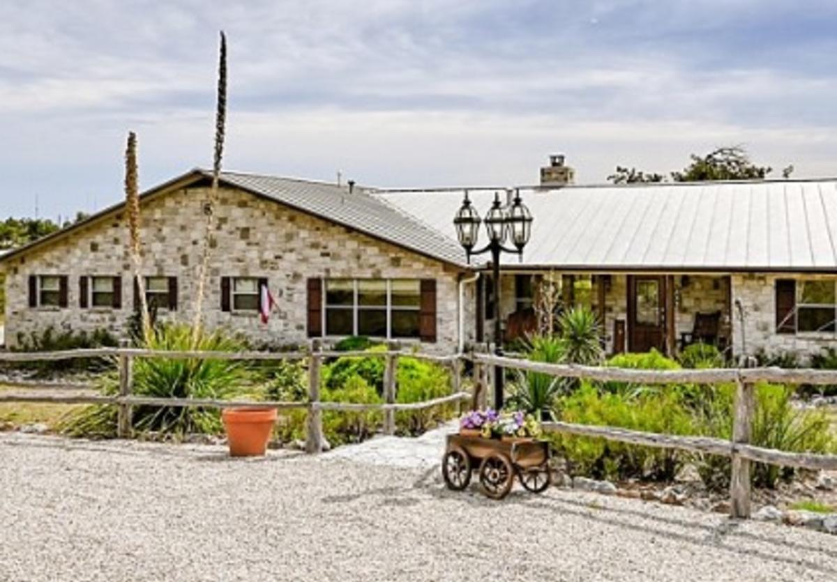 Moonlight Serenade Ranch