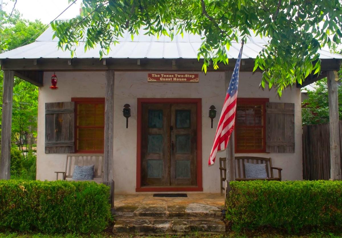 Texas Two-Step Guesthouse