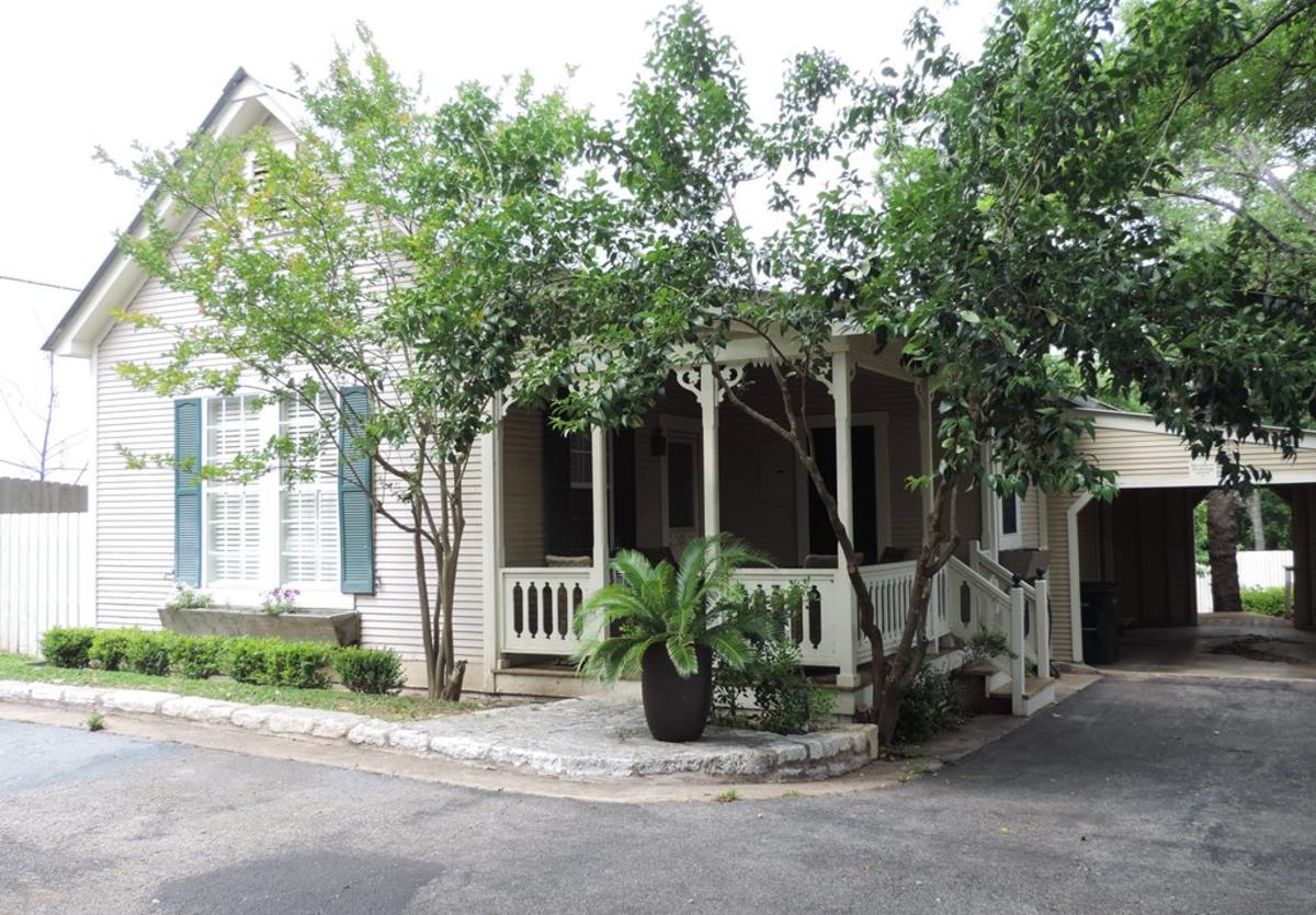 The Oaks on Main