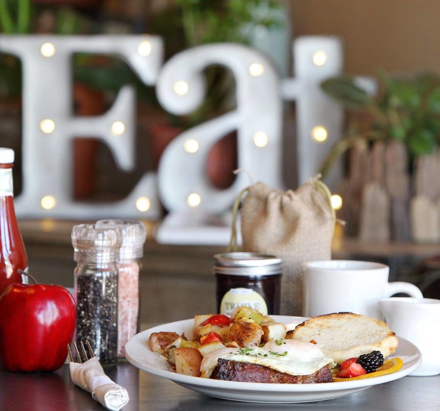 Breakfast at wilma & frieda's