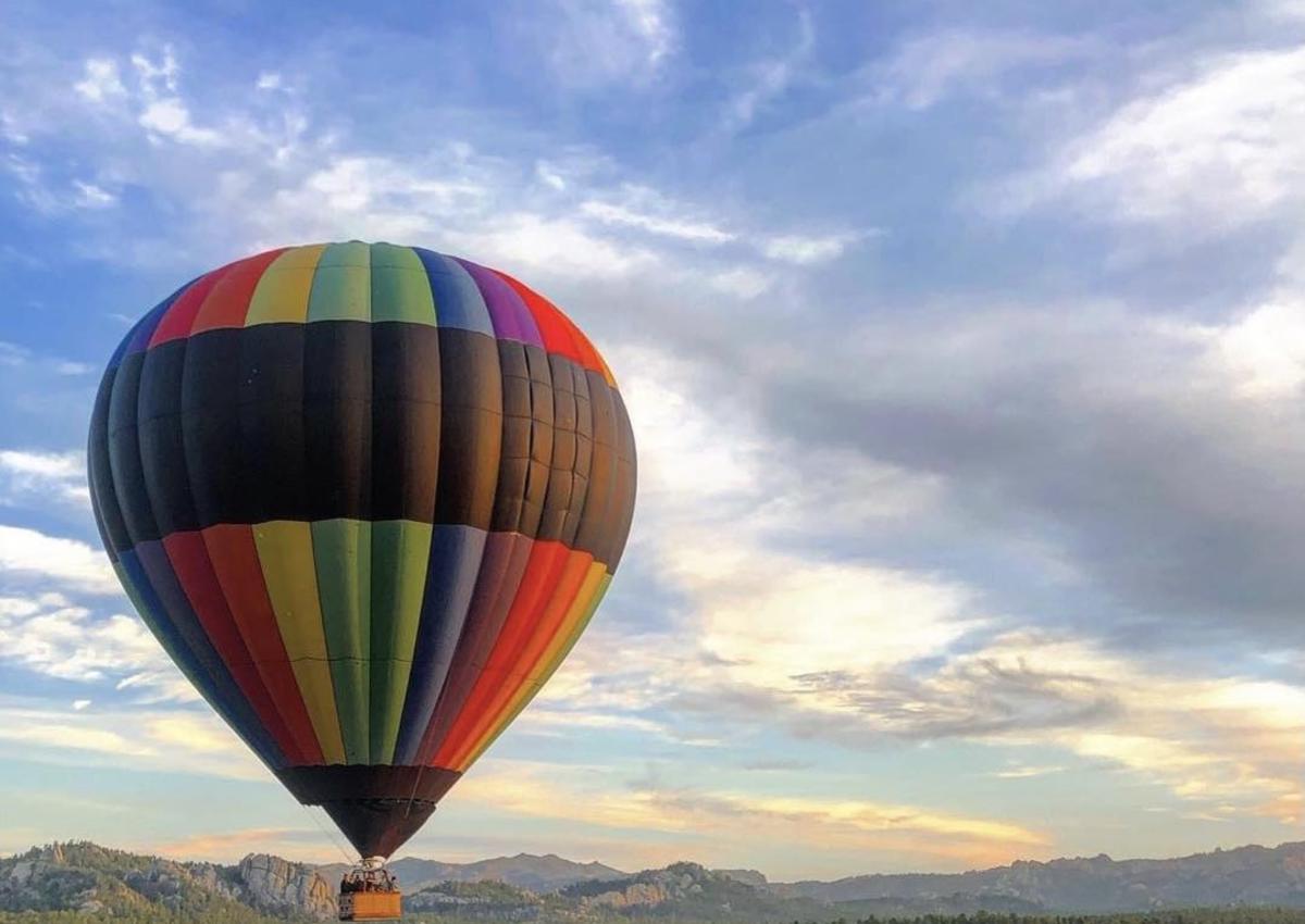 hot air balloon flight about the black hills with black hills balloons
