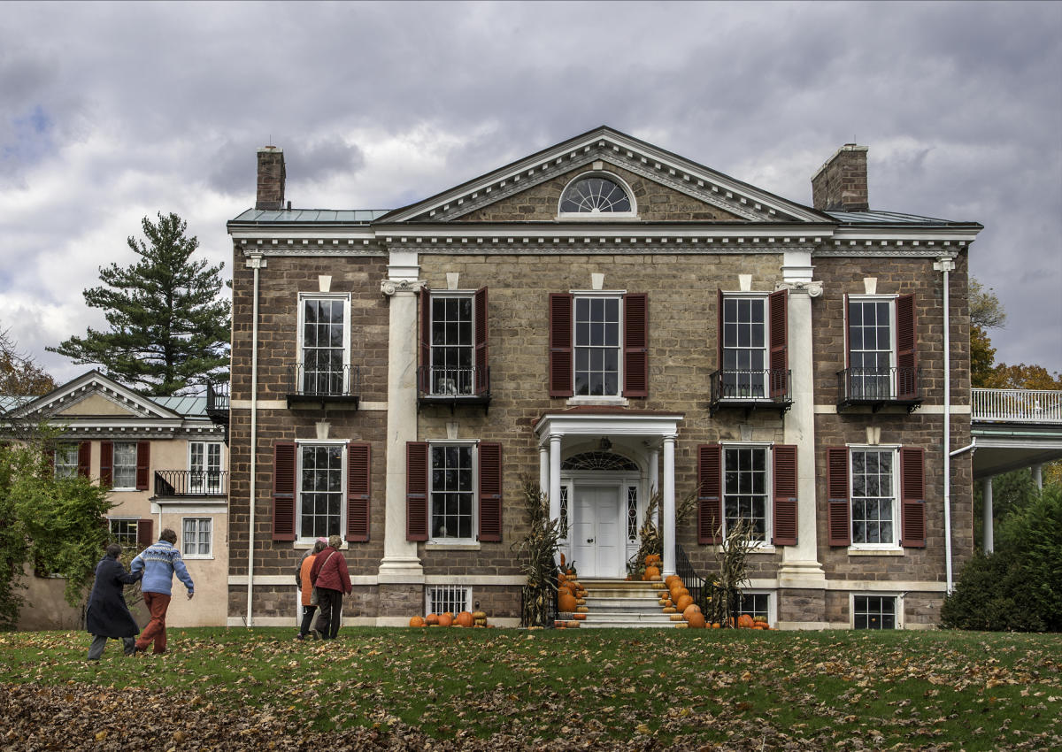Highlands Mansion in Fall