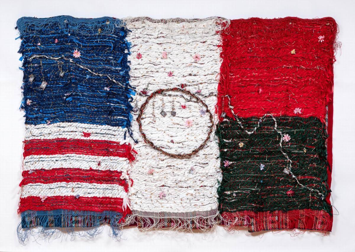 Crystal Bridges Exhibition Dates: November 9, 2024 – March 23, 2025 Organizer: Crystal Bridges Museum of American Art, Bentonville, Arkansas Consuelo Jimenez Underwood Home of the Brave , 2013 Wire, silk, fabric, safety pins, and synthetic and natural threads 72 in. x 99 in. Crystal Bridges Museum of American Art, Bentonville, Arkansas, Purchased with the Fund for Craft, 2021.24. Photograph by Bill Apton.