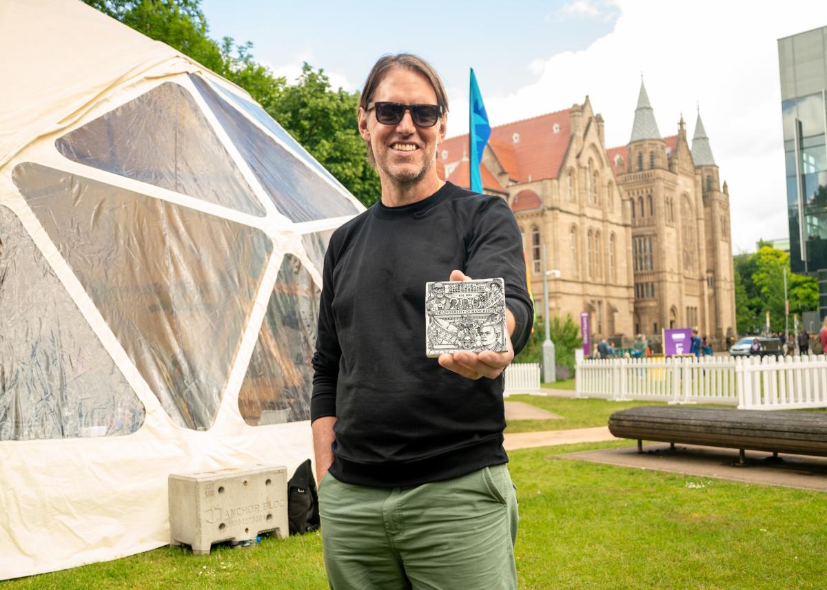 Ed O'Brien (Radiohead) with the The Sculpts Bicentenary design