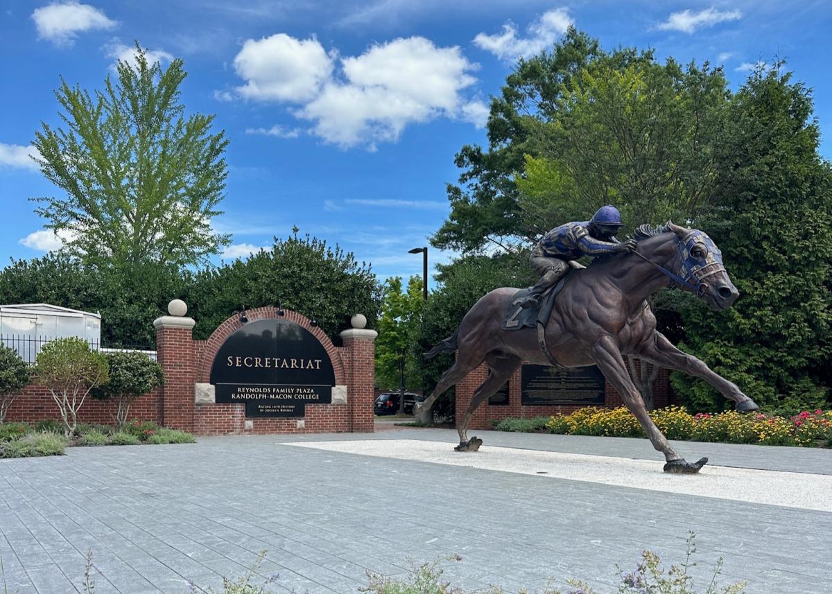 Secretariat Monument