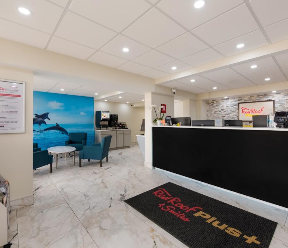 Red Roof PLUS & Suites Virginia Beach lobby