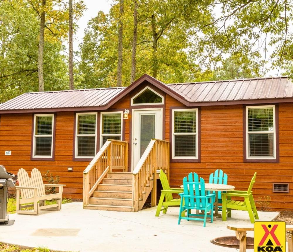 Deluxe Cabins
