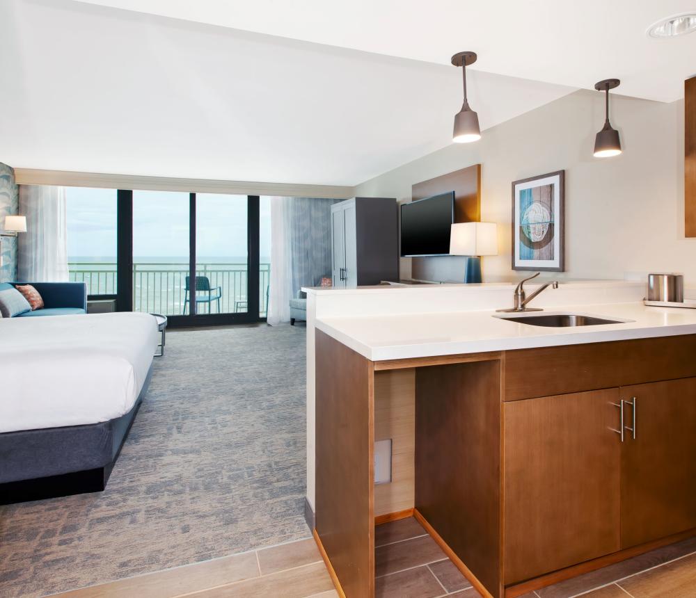 King Studio Oceanfront Suite