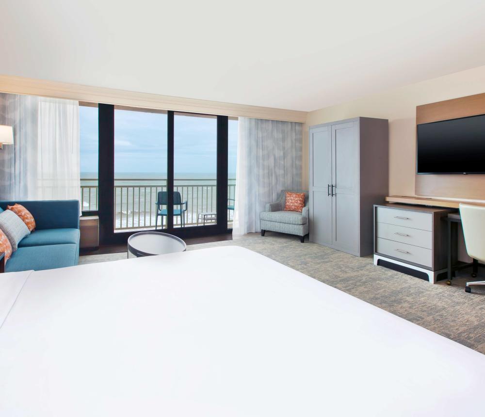 King Studio Oceanfront Suite