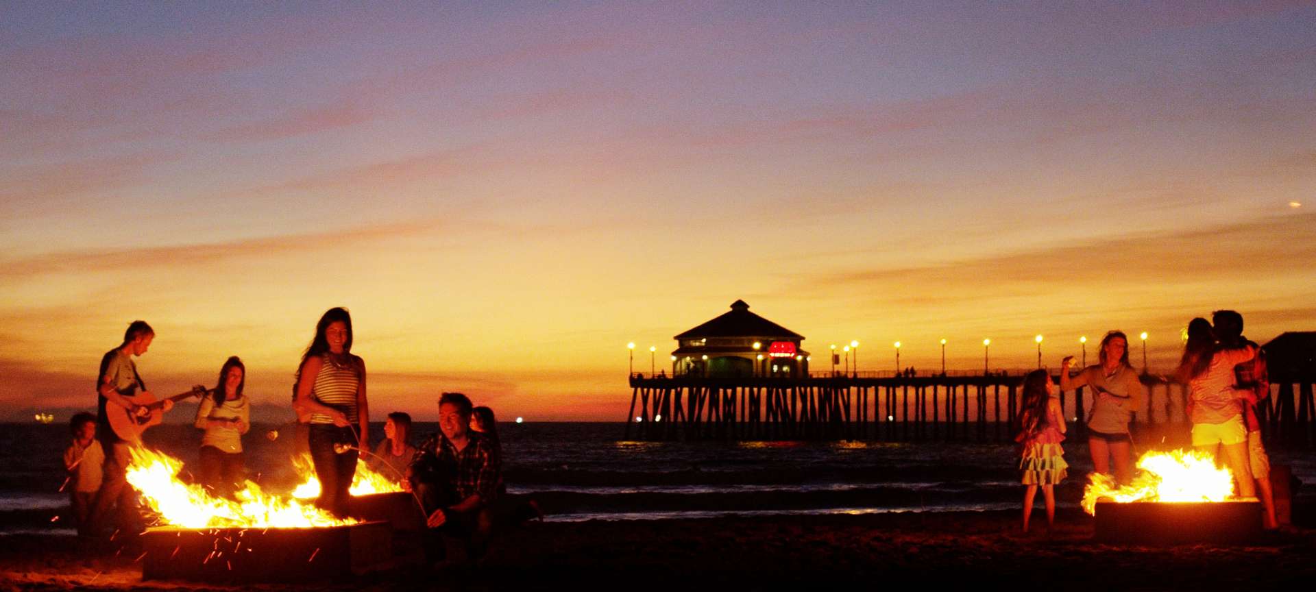 Beach Bonfires In Huntington Ca, Beaches With Fire Pits