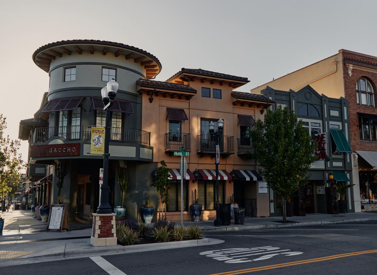 View of Fish Gaucho and Cane Tiki Room on Park Street in downtown Paso Robles, CA.