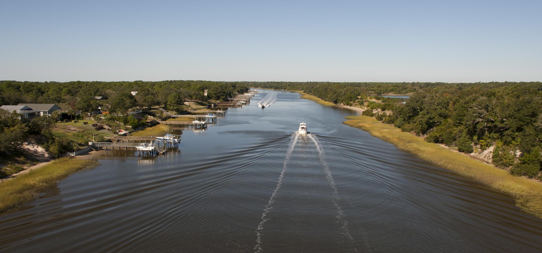 Boating in the Intracoastal Waterway in Oak Island