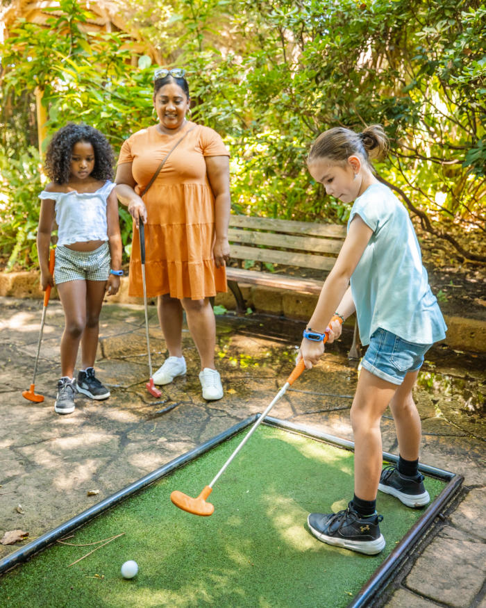 Mini Golf at Wanneroo Botanic Gardens