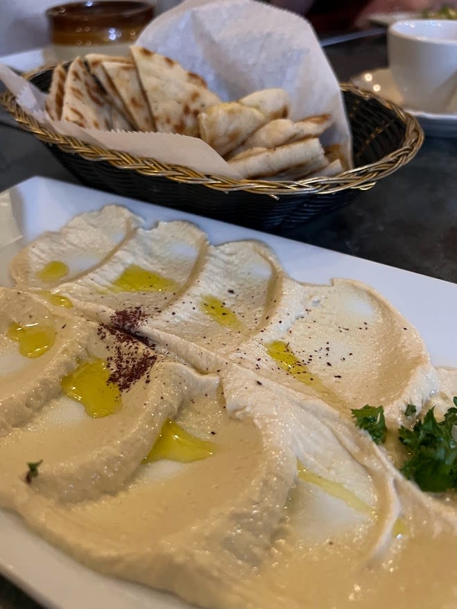 Aladdin Cafe Hummus