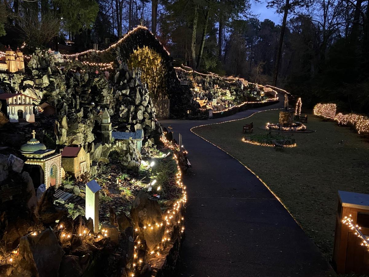 ave maria grotto christmas lights