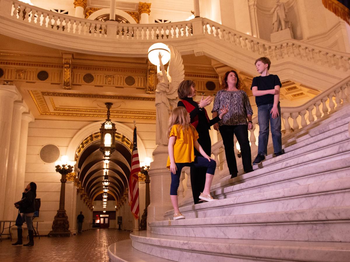pennsylvania-state-capitol-building-tour-family-budget-friendly-attractions