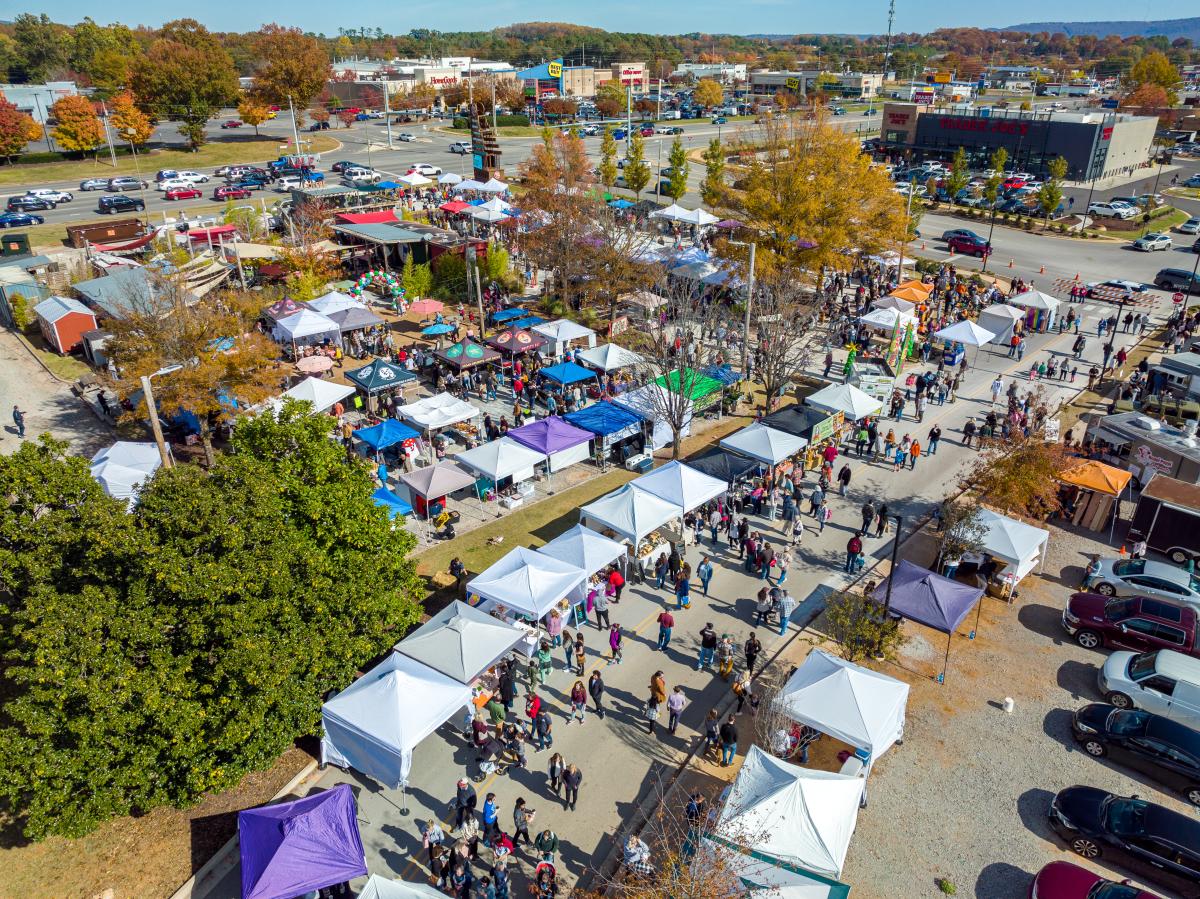 Holiday Market at MidCity
