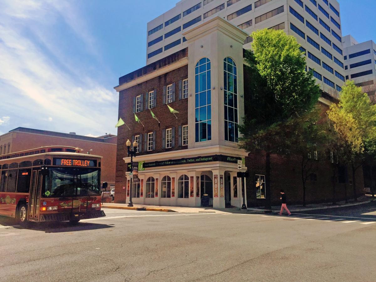 Visit the Knoxville Visitors Center and pick up a visitors guide, maps, and other Knoxville travel tools to make your visit more convenient and enjoyable.