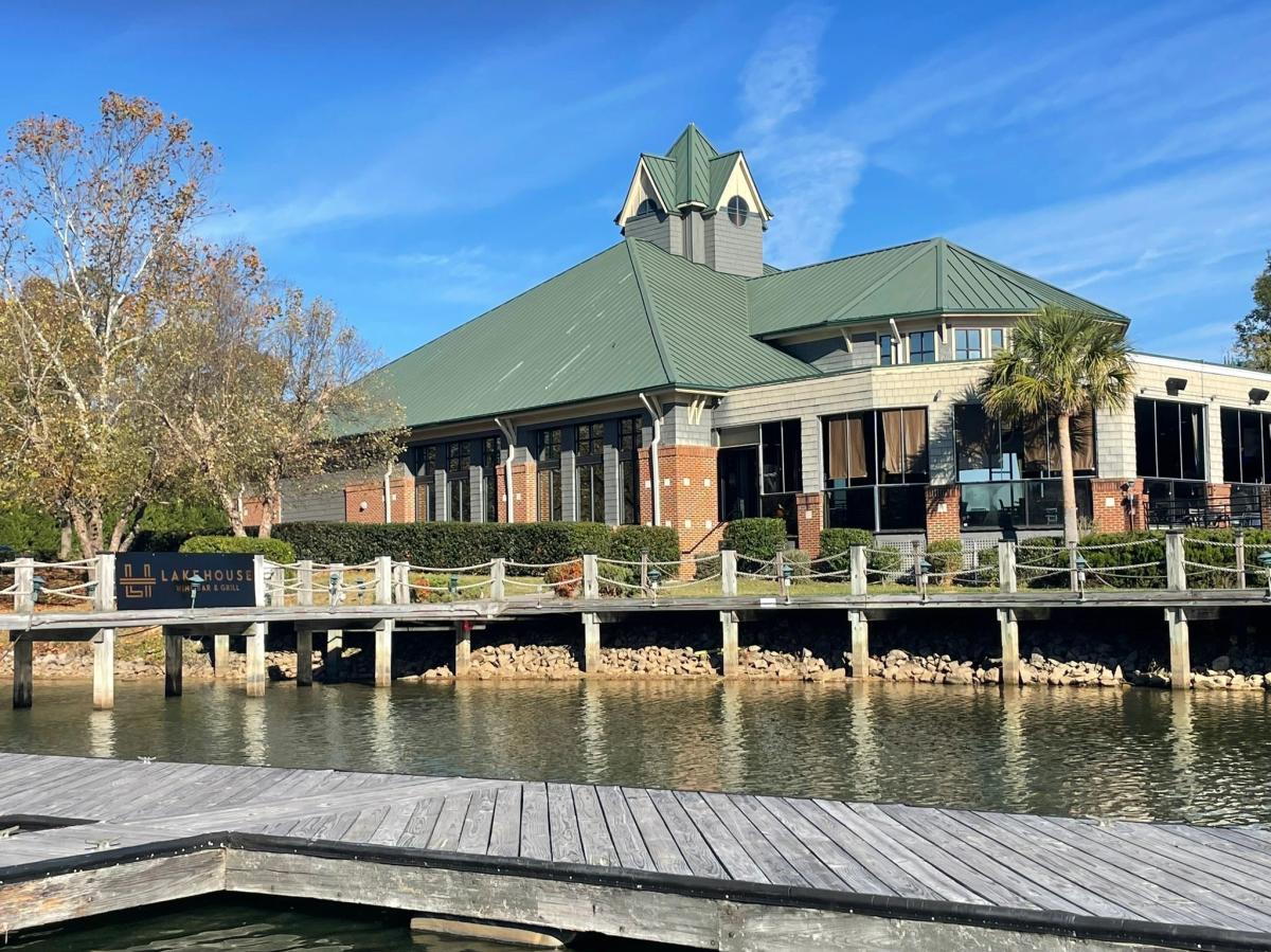 Lakehouse outdoor