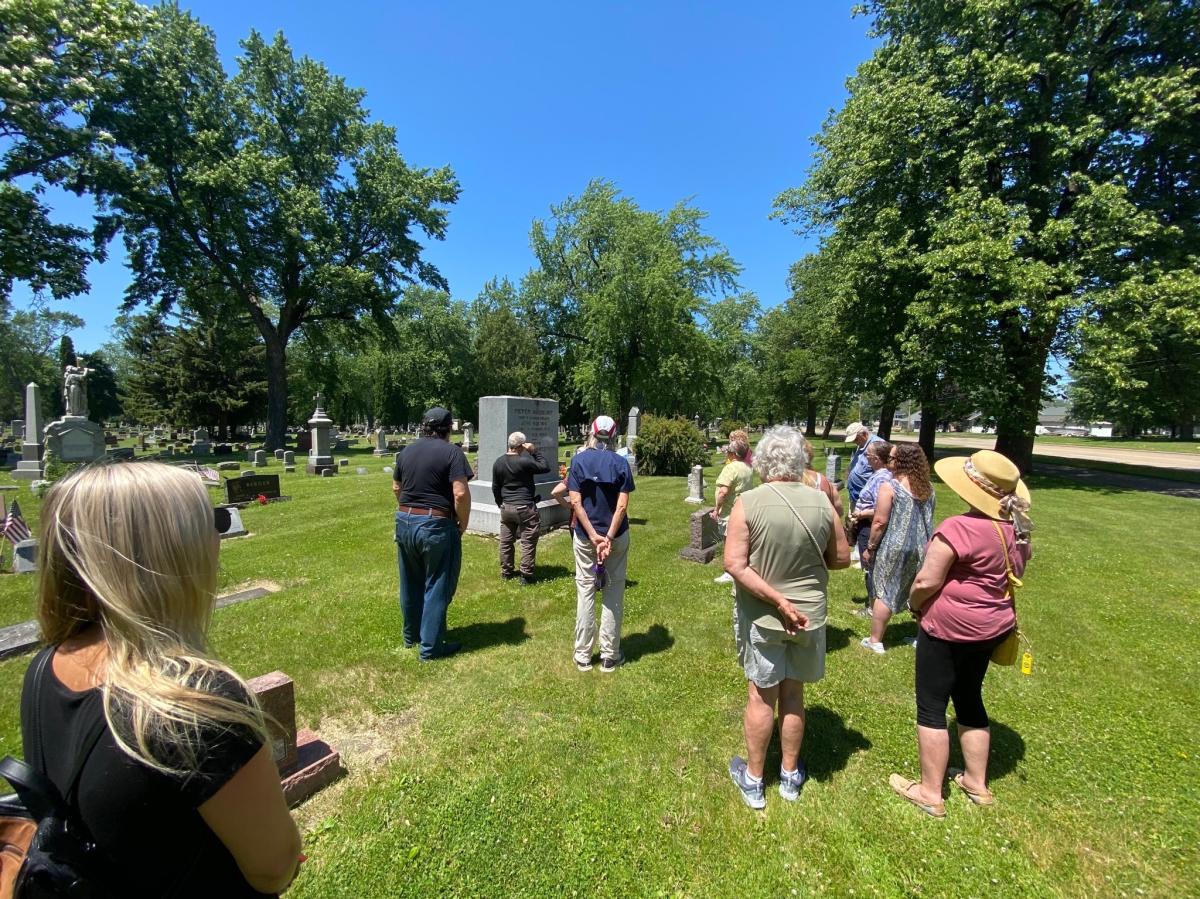 Riverside Cemetery Tour