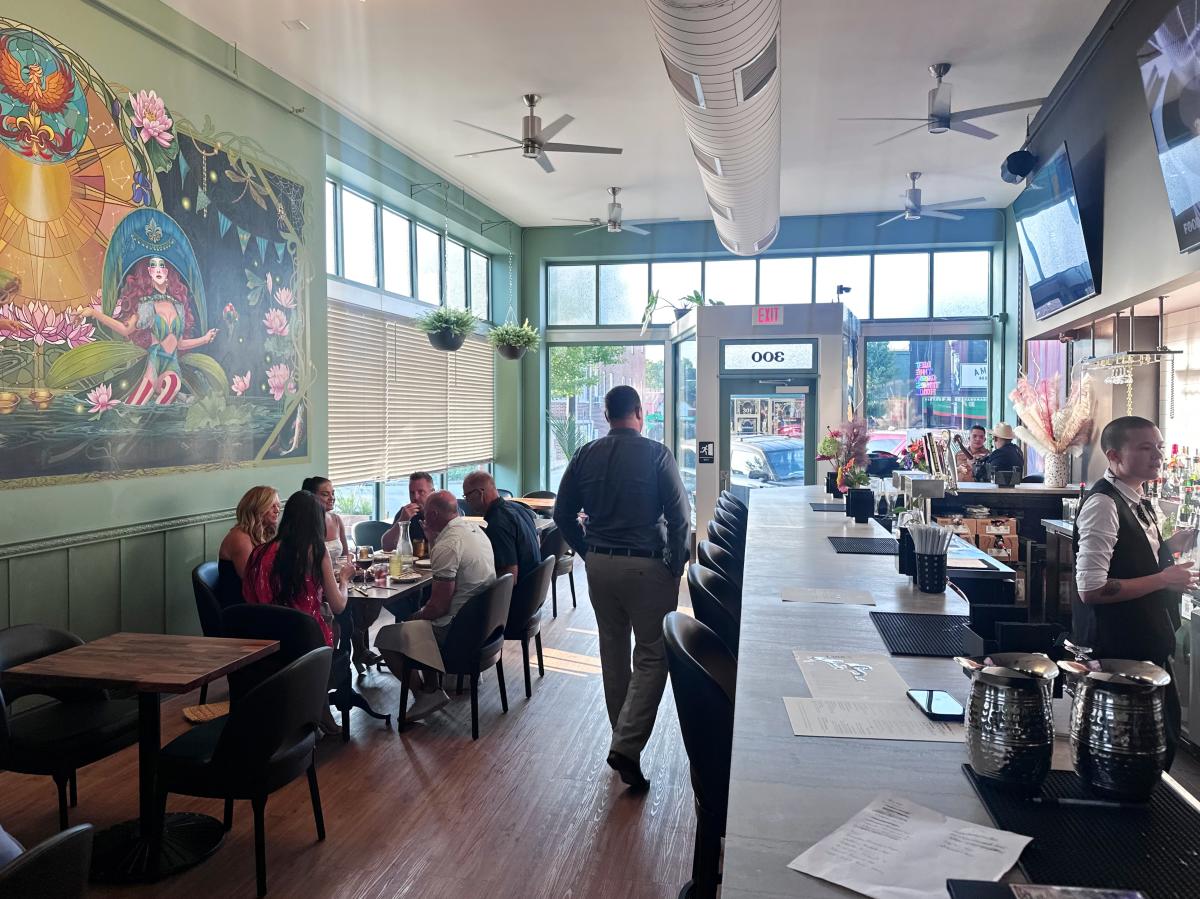 La Roux Bistro