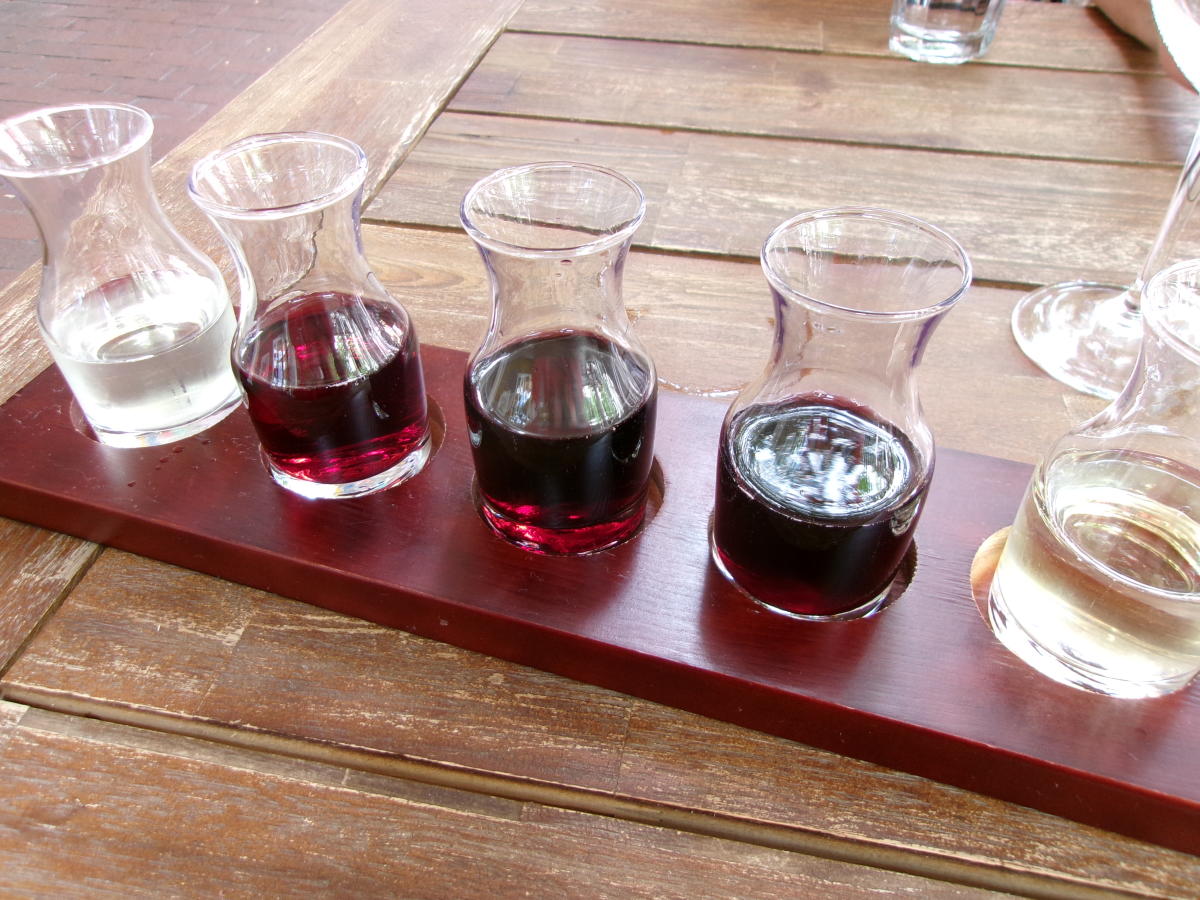 A wine flight from Sheehan Winery.