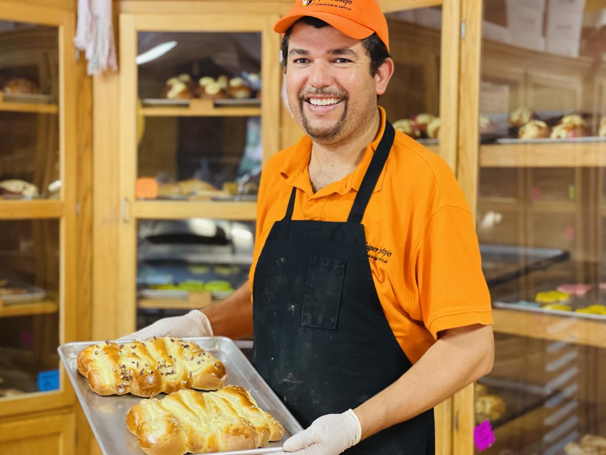 Super Antojo Bakery