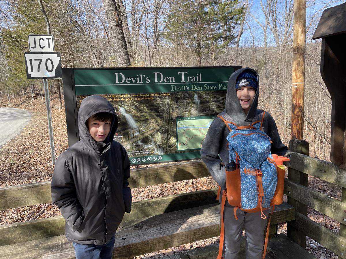 Devils Den State Park