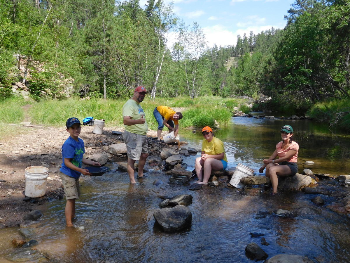 Gold panning at Big Thunder Gold Mine