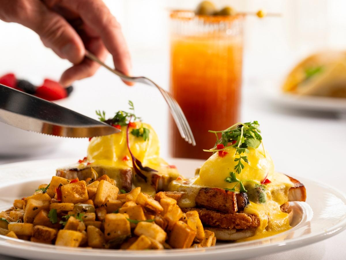 Level 2 Steakhouse Dining