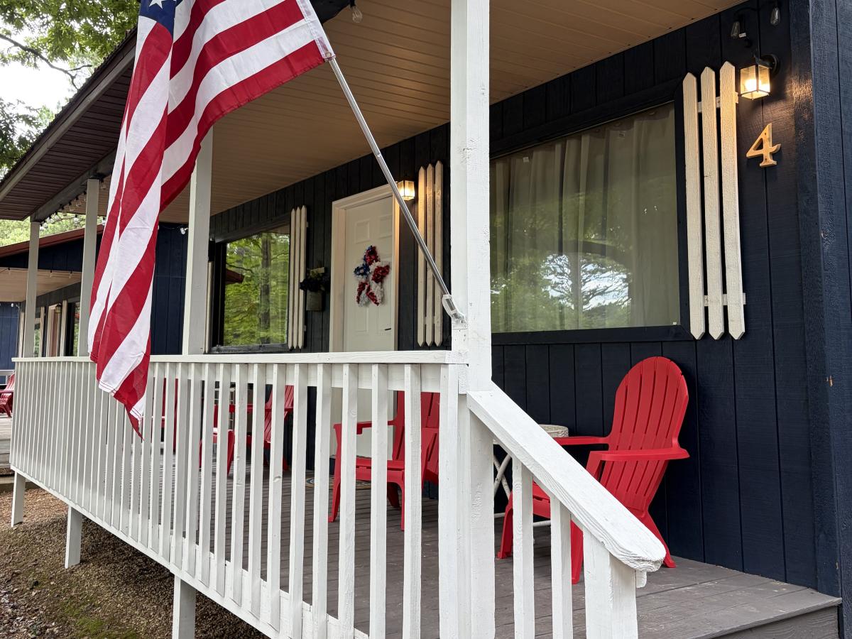 Cardinal Hill Lodging