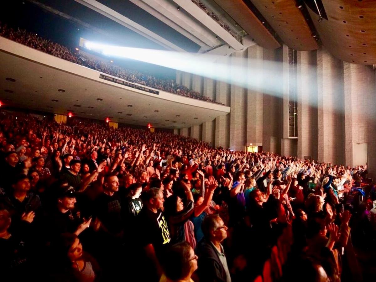 Selena Auditorium Crowd