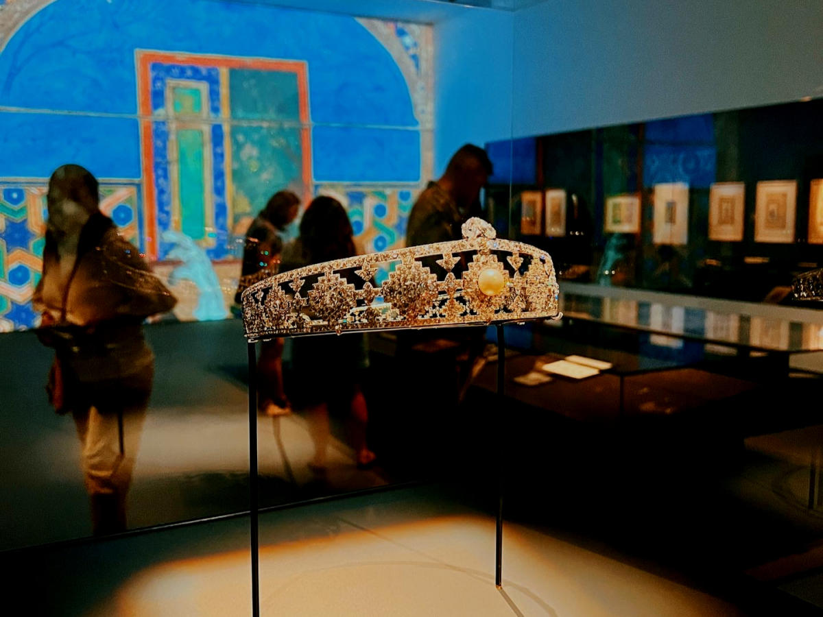 crown at the Dallas Museum of Art