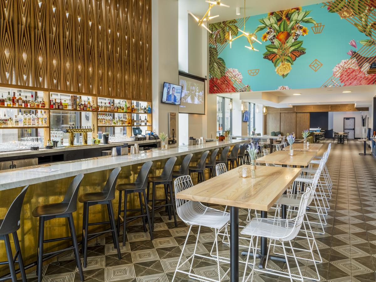 DECO - Group Dining