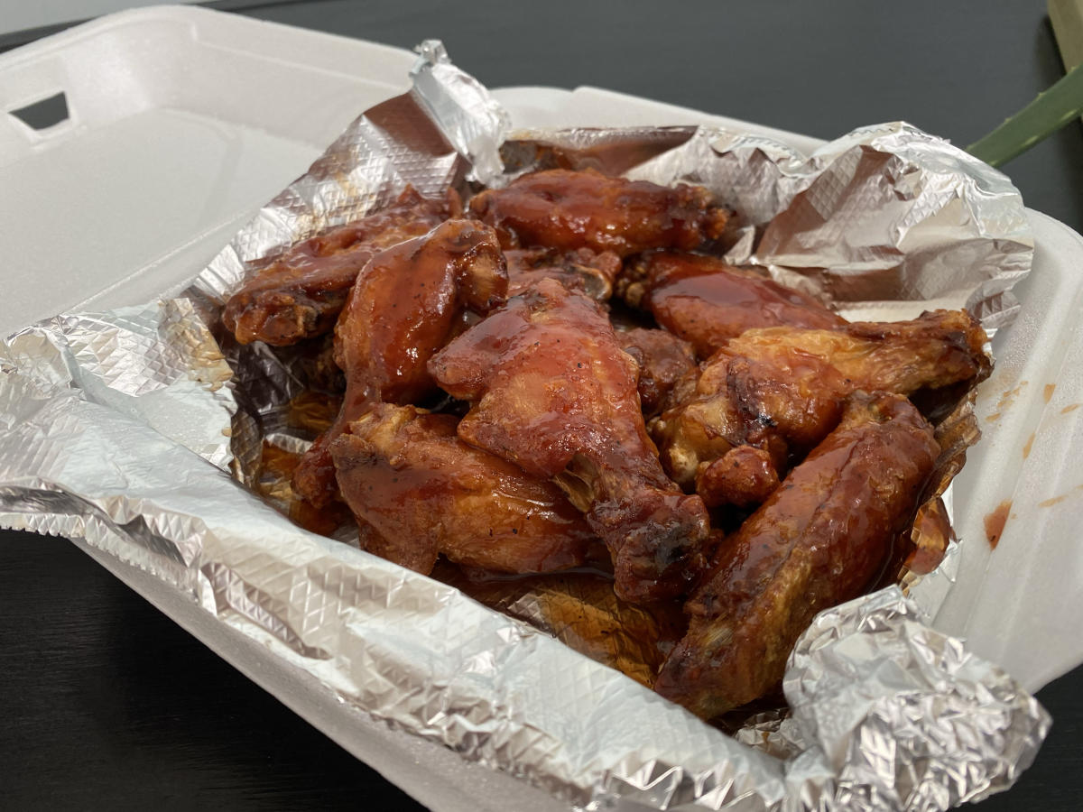 wings from Fratellis Pizzeria in Bethlehem, Pa.