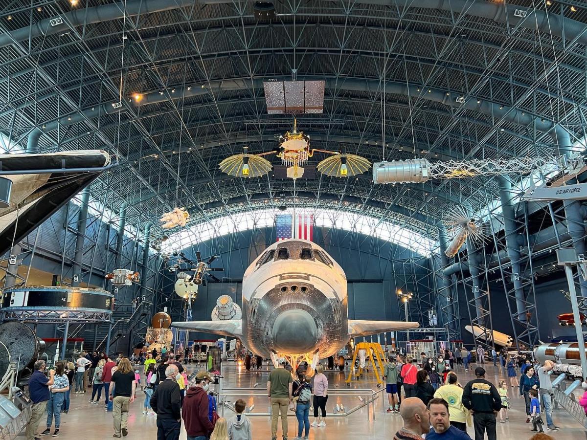 Space Shuttle Discovery - Udvar Hazy Center - Air and Space - Smithsonian